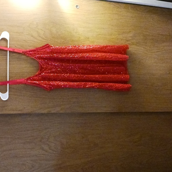 PASSION FOREVER RED SEQUINNED MINI DRESS, SIZE 1X, 100% NYLON, VALENTINES DAY - Picture 2 of 4